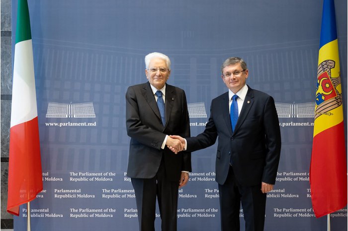 Парламент полностью привержен выполнению программы реформ, в том числе на европейском пути Молдовы, заявил спикер на встрече с президентом Италии