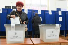 Moldovans with Romanian citizenship starting from today can vote at the presidential elections from Romania. The voting lasts three days'